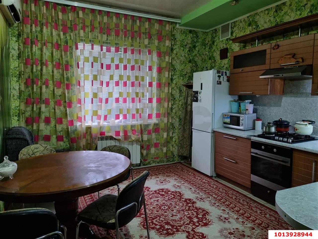 Фото №1: Дом 180&nbsp;м² + 7&nbsp;сот., 2&nbsp;эт. - Старокорсунская, мкр. Карасунский внутригородской округ, ул. Базарная, 48