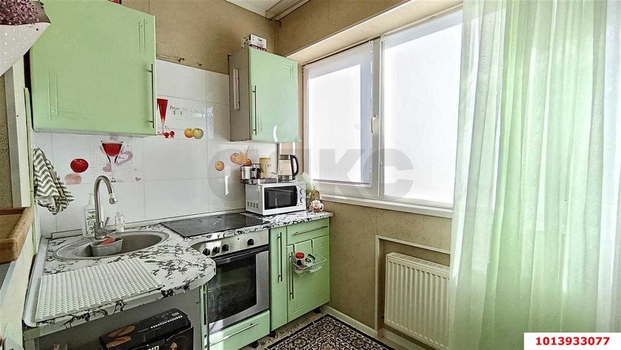 Фото №1: 1-комнатная квартира 40&nbsp;м², 3/3&nbsp;эт. - Краснодар, Прикубанский внутригородской округ, мкр. Краевая Клиническая Больница, ул. Черкасская, 35