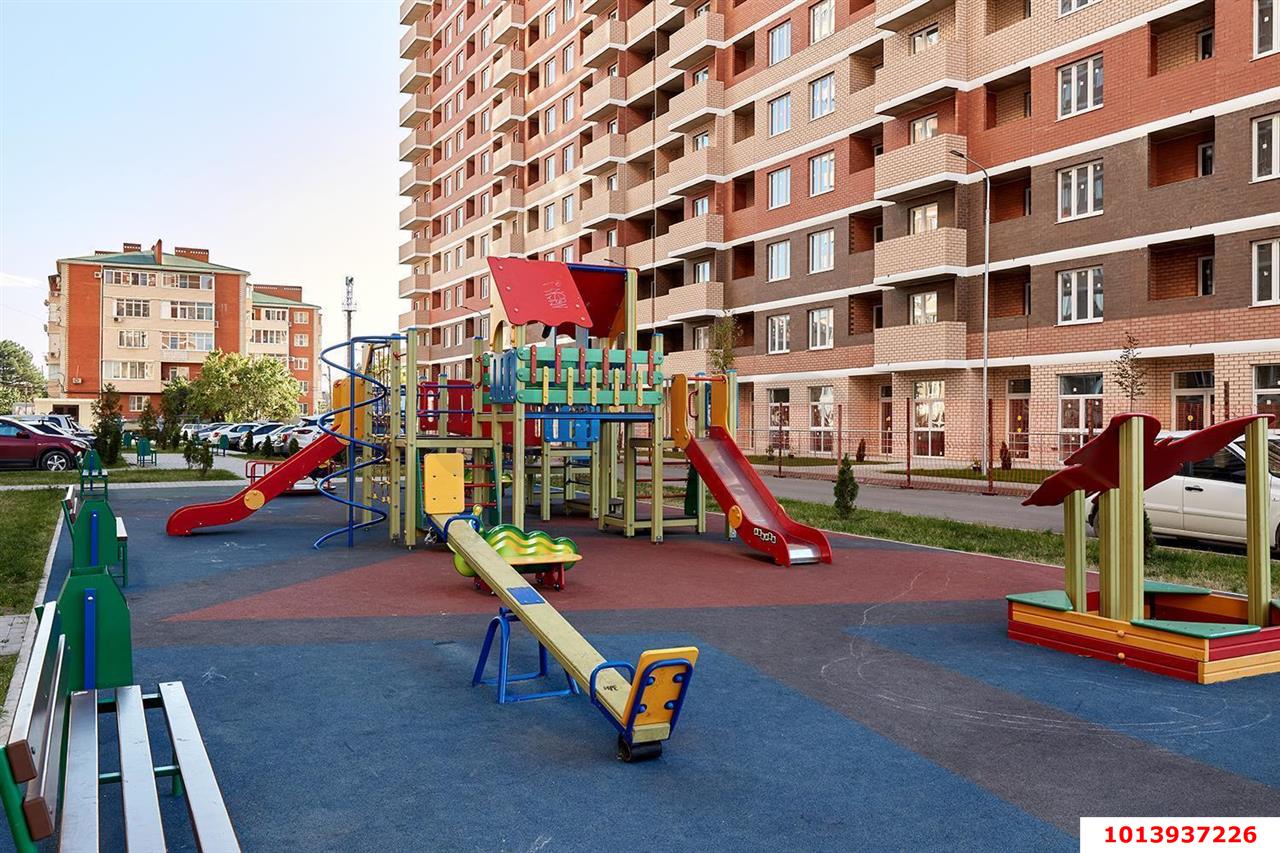 Фото №3: 1-комнатная квартира 34&nbsp;м², 10/19&nbsp;эт. - Краснодар, Прикубанский внутригородской округ, Калинино, Завод Радиоизмерительных Приборов, мкр. ЖК Акварели-2, ул. Тепличная, 62/1к3