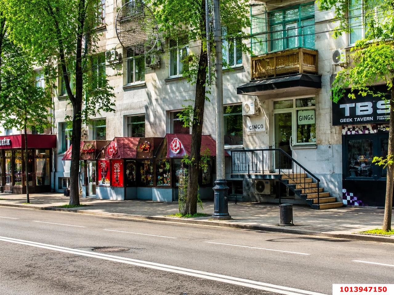 Фото №2: Торговое помещение 124&nbsp;м², 1/3&nbsp;эт. - Краснодар, Западный внутригородской округ, мкр. Центральный, ул. Красная, 75