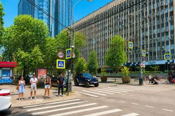 Фото №1: Торговое помещение 124&nbsp;м², 1/3&nbsp;эт. - Краснодар, мкр. Центральный, ул. Красная, 75