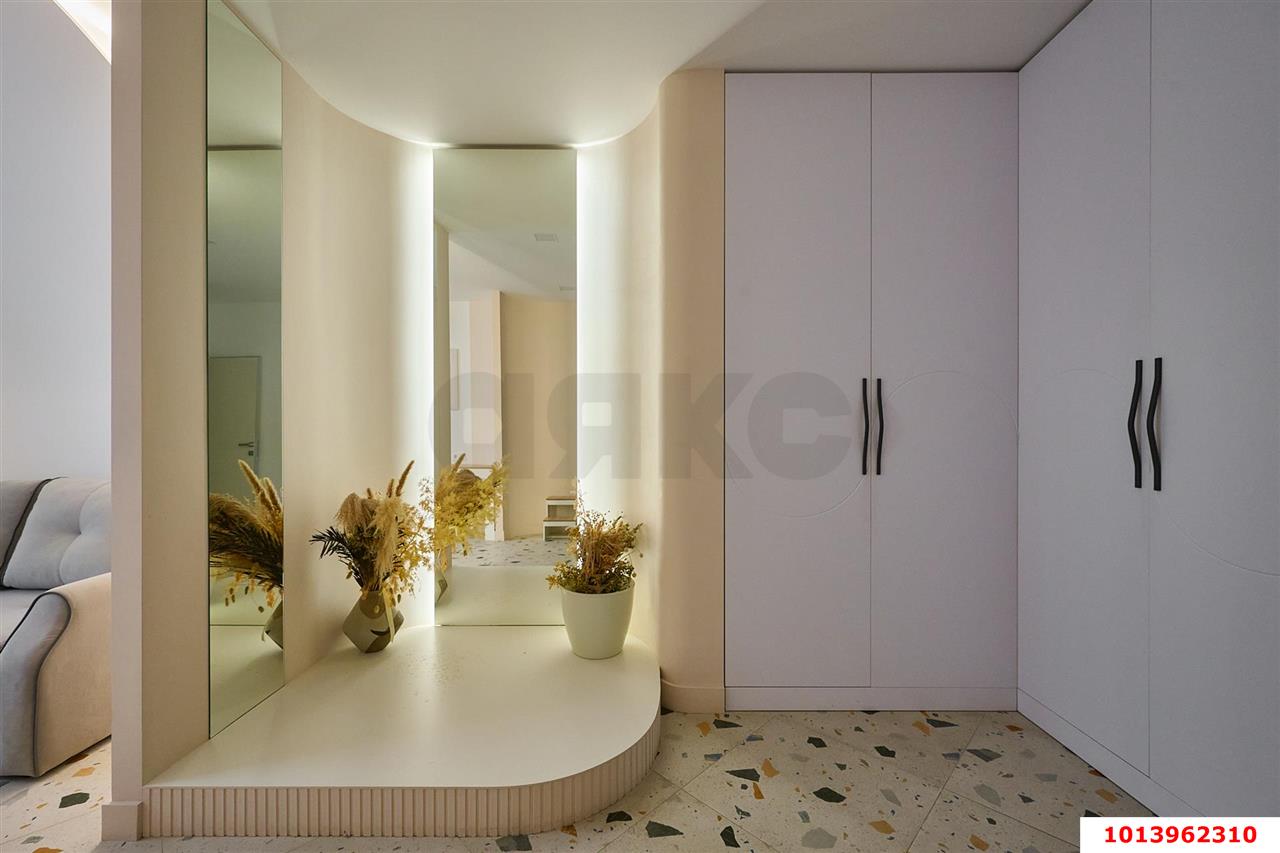 Фото №8: 2-комнатная квартира 70&nbsp;м², 2/23&nbsp;эт. - Краснодар, Центральный внутригородской округ, Табачная Фабрика, мкр. ЖК Все Свои Вип, ул. Колхозная, 5
