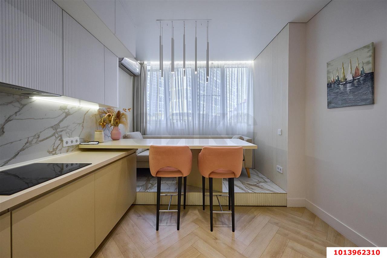 Фото №3: 2-комнатная квартира 70&nbsp;м², 2/23&nbsp;эт. - Краснодар, Центральный внутригородской округ, Табачная Фабрика, мкр. ЖК Все Свои Вип, ул. Колхозная, 5