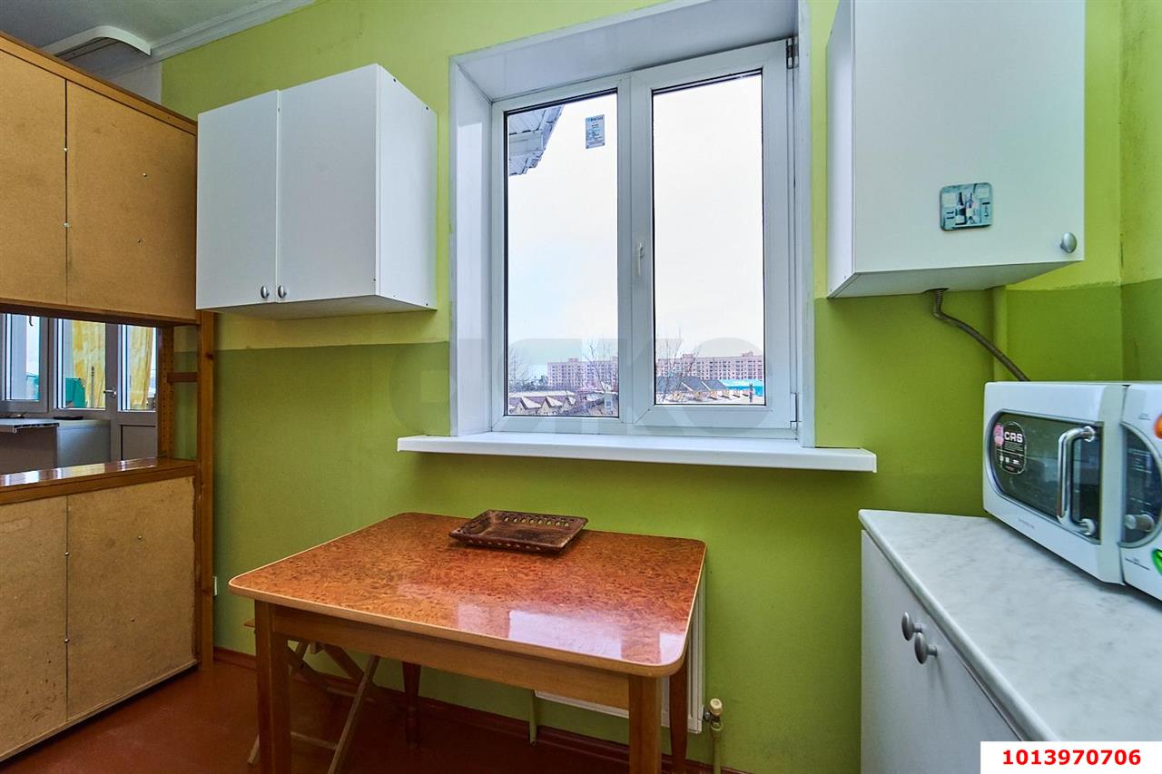 Фото №3: Студия 40&nbsp;м², 3/3&nbsp;эт. - Краснодар, Прикубанский внутригородской округ, мкр. Сады Калинина, ул. Троицкая, 150