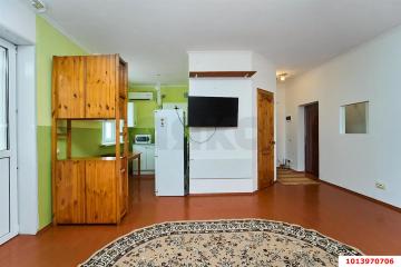 Фото №1: Студия 31 м², 3/3 эт. - Краснодар, мкр. Сады Калинина, ул. Троицкая, 150