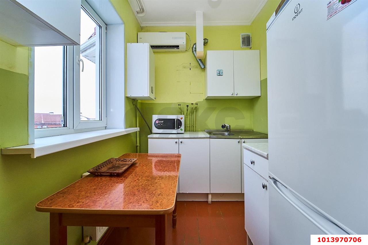 Фото №2: Студия 40&nbsp;м², 3/3&nbsp;эт. - Краснодар, Прикубанский внутригородской округ, мкр. Сады Калинина, ул. Троицкая, 150