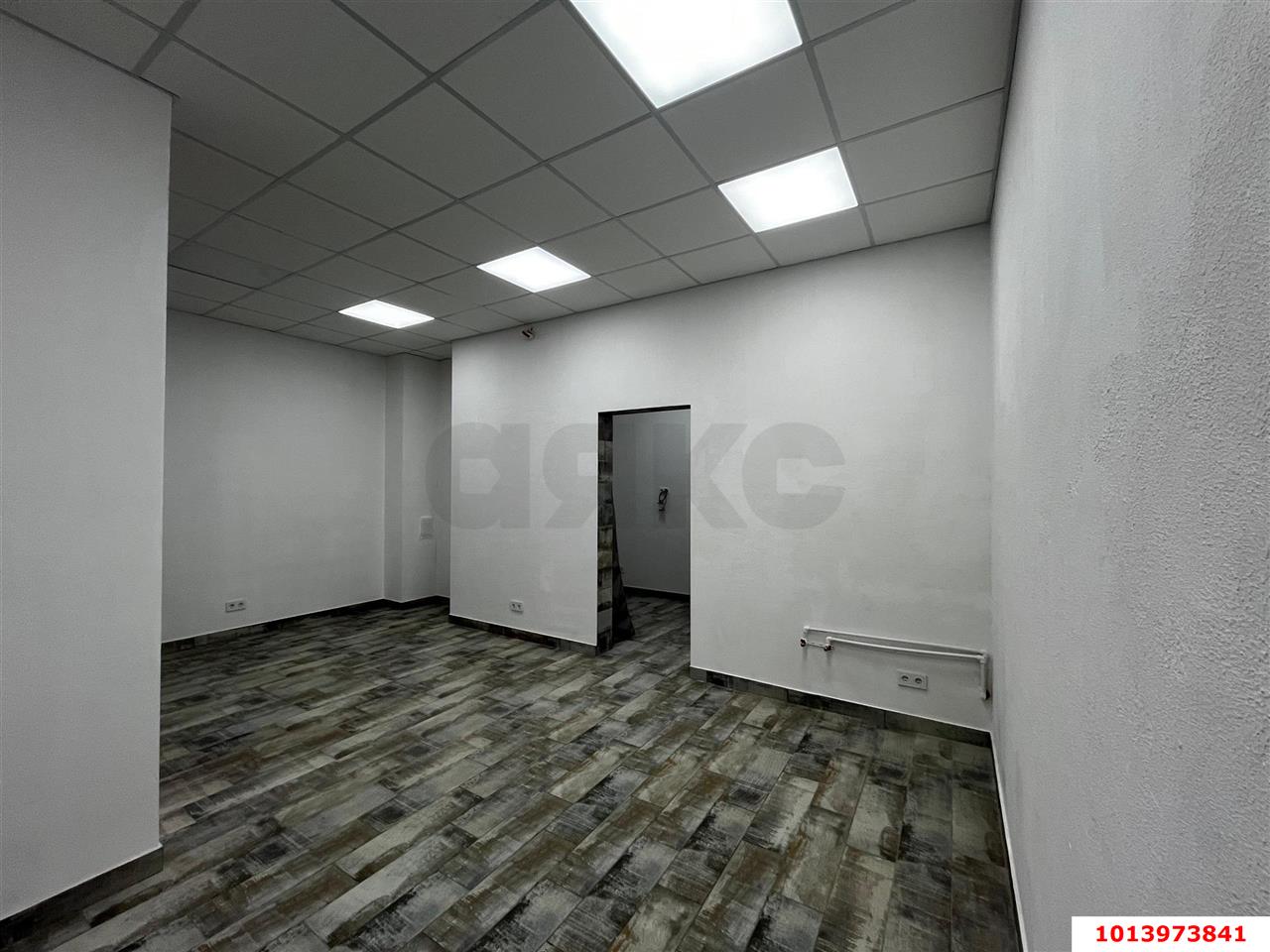 Фото №8: Торговое помещение 37&nbsp;м², 1/16&nbsp;эт. - Краснодар, Прикубанский внутригородской округ, мкр. жилой комплекс Ракурс, ул. имени Героя Ростовского, 8к2
