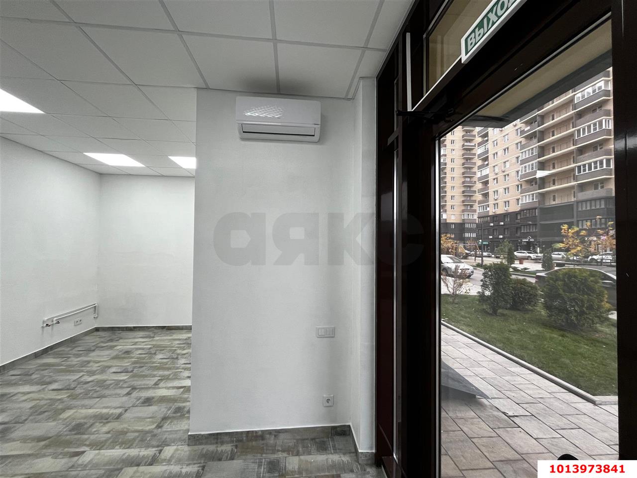 Фото №10: Торговое помещение 37&nbsp;м², 1/16&nbsp;эт. - Краснодар, Прикубанский внутригородской округ, мкр. жилой комплекс Ракурс, ул. имени Героя Ростовского, 8к2