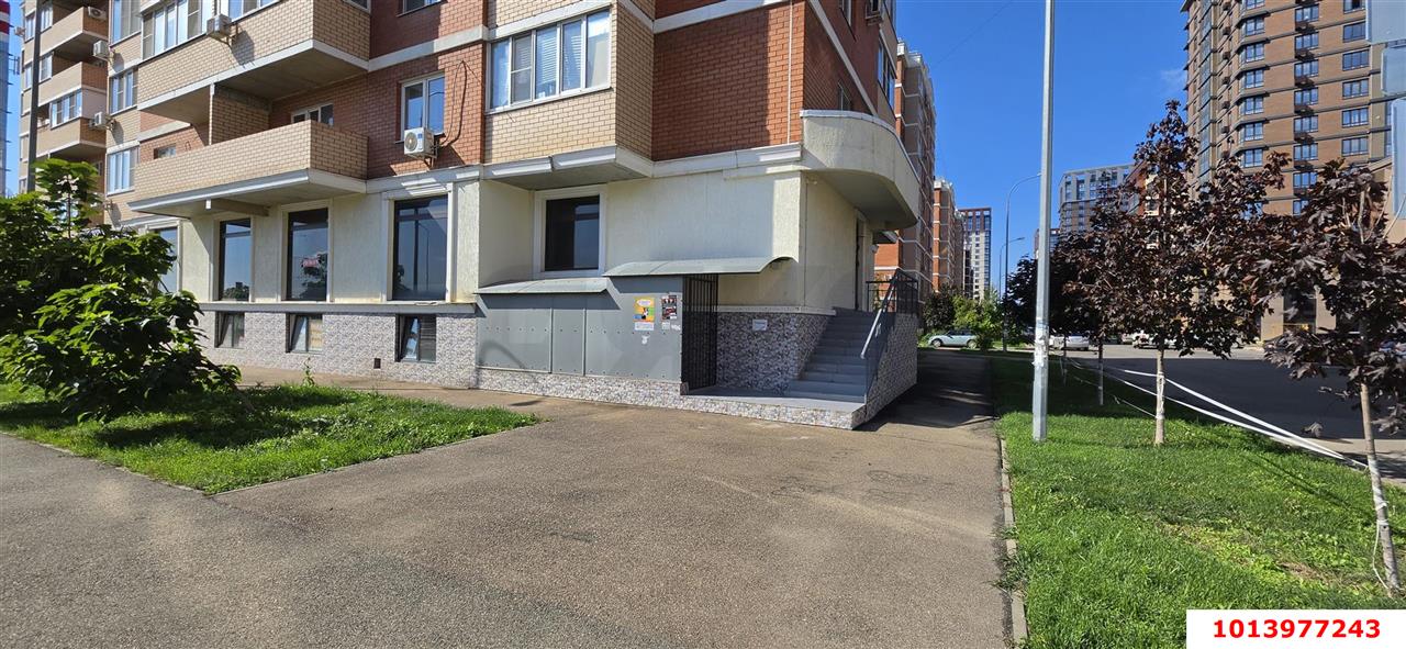Фото №2: Торговое помещение 171&nbsp;м², 1/9&nbsp;эт. - Краснодар, Прикубанский внутригородской округ, мкр. жилой комплекс Лиговский, ул. Героя Пешкова, 3