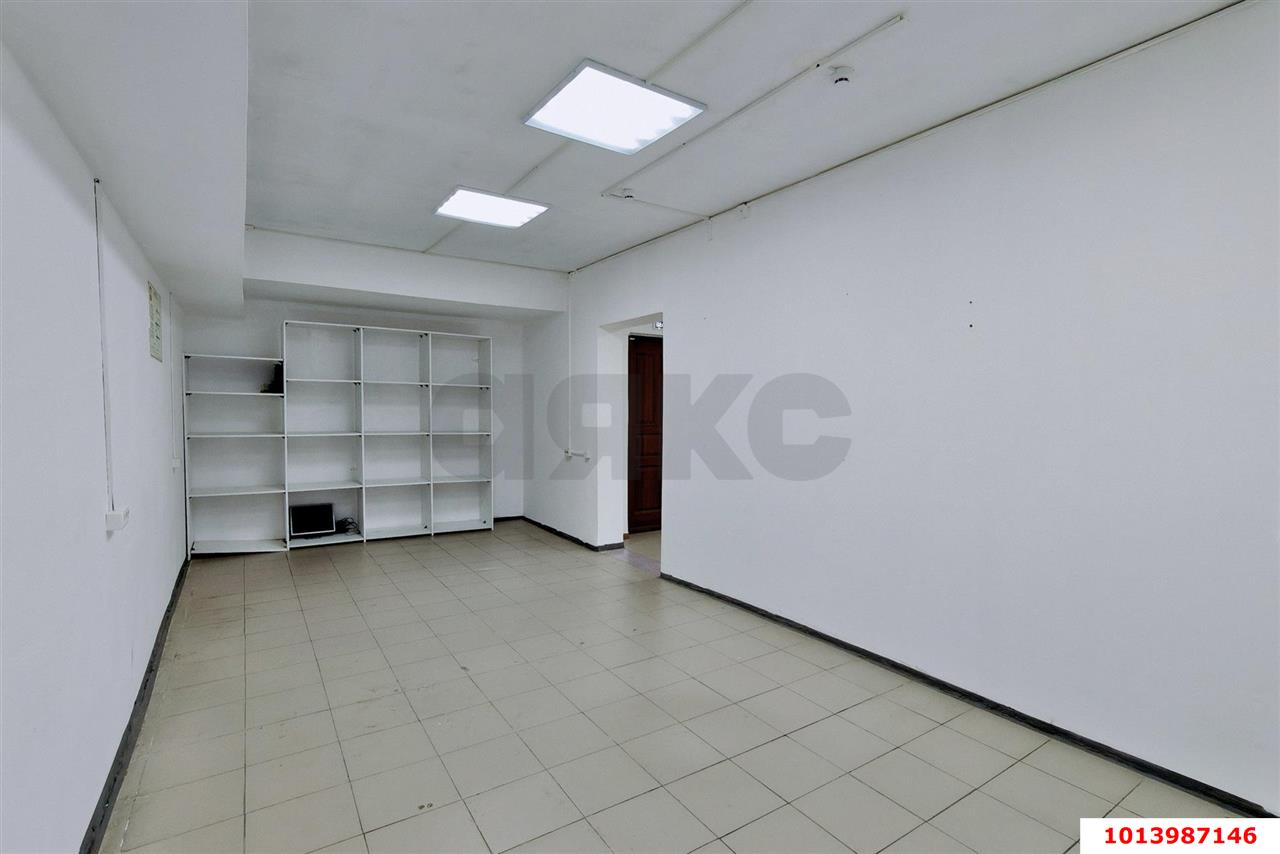 Фото №5: Торговое помещение 45&nbsp;м², 16&nbsp;эт. - Краснодар, Прикубанский внутригородской округ, мкр. Московский, ул. Карякина, 18