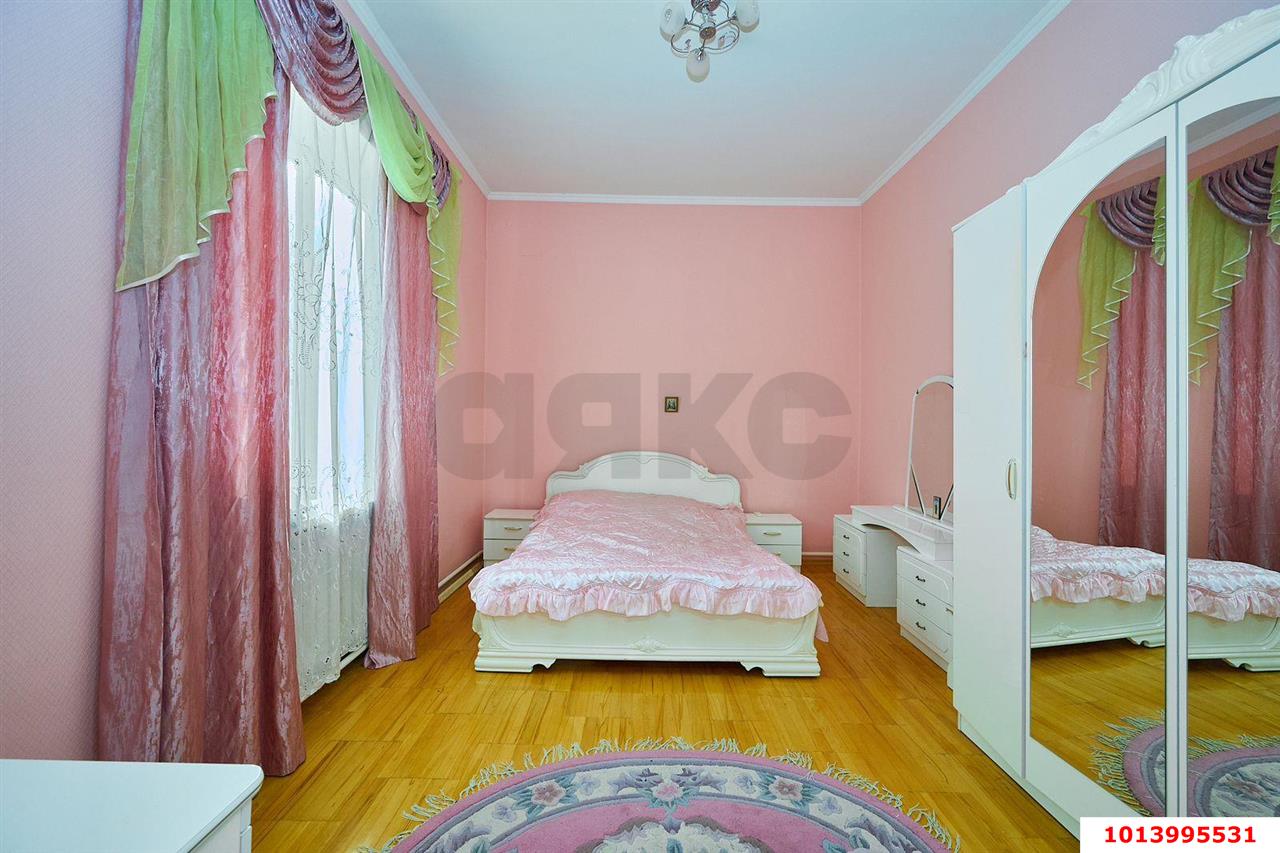 Фото №14: Дом 200&nbsp;м² + 4&nbsp;сот., 2&nbsp;эт. - Краснодар, Западный внутригородской округ, мкр. Фестивальный, ул. Бабушкина, 136