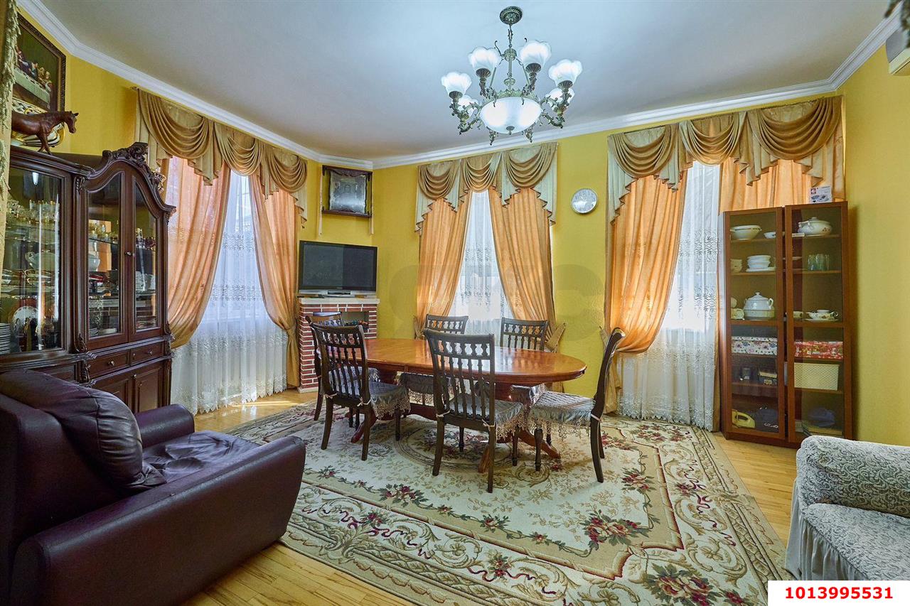 Фото №8: Дом 200&nbsp;м² + 4&nbsp;сот., 2&nbsp;эт. - Краснодар, Западный внутригородской округ, мкр. Фестивальный, ул. Бабушкина, 136