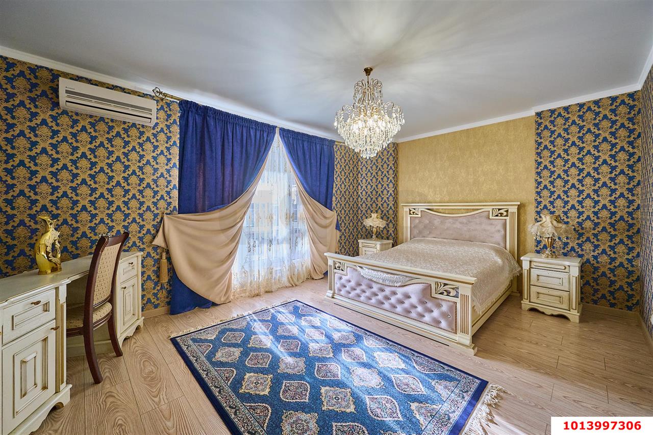 Фото №2: 3-комнатная квартира 150&nbsp;м², 3/16&nbsp;эт. - Краснодар, Центральный внутригородской округ, мкр. Центральный, ул. Промышленная, 49/1