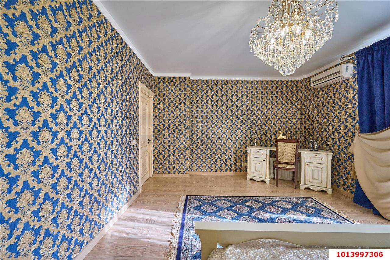 Фото №11: 3-комнатная квартира 150&nbsp;м², 3/16&nbsp;эт. - Краснодар, Центральный внутригородской округ, мкр. Центральный, ул. Промышленная, 49/1