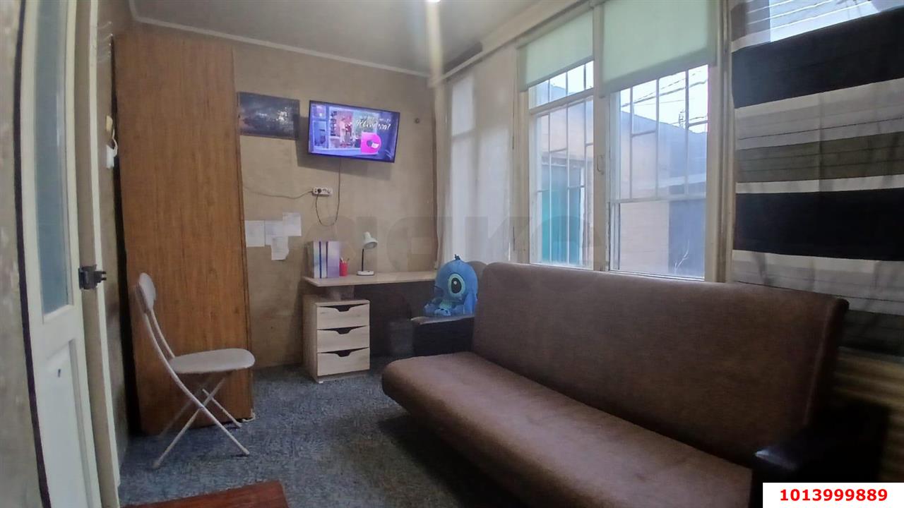 Фото №3: 3-комнатная квартира 67&nbsp;м², 1/1&nbsp;эт. - Краснодар, Центральный внутригородской округ, мкр. Центральный, ул. Карасунская, 116