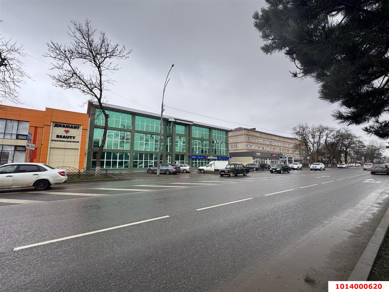 Фото №3: Отдельное здание 1040&nbsp;м², 1/3&nbsp;эт. - Абинск, ул. Советов, 19А
