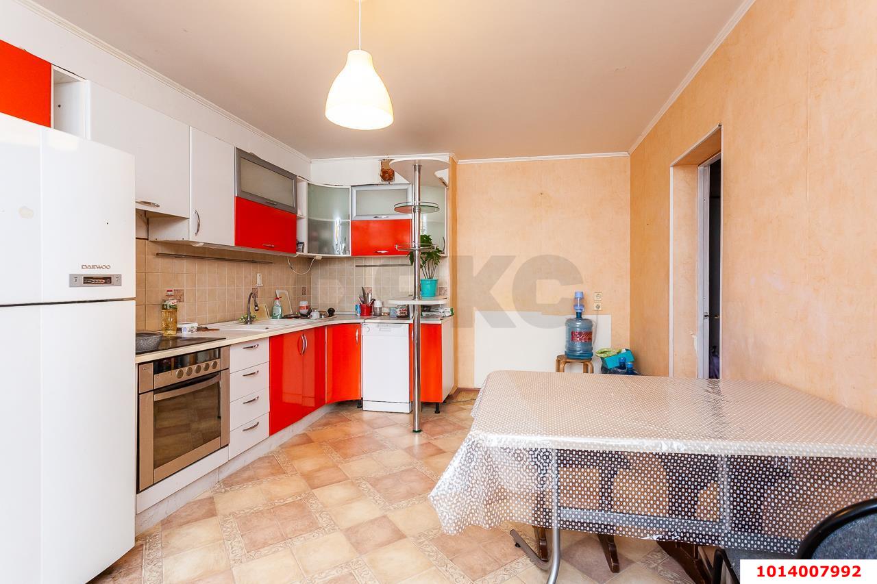 Фото №4: 3-комнатная квартира 86&nbsp;м², 5/12&nbsp;эт. - Краснодар, Западный внутригородской округ, мкр. Юбилейный, ул. Думенко, 33
