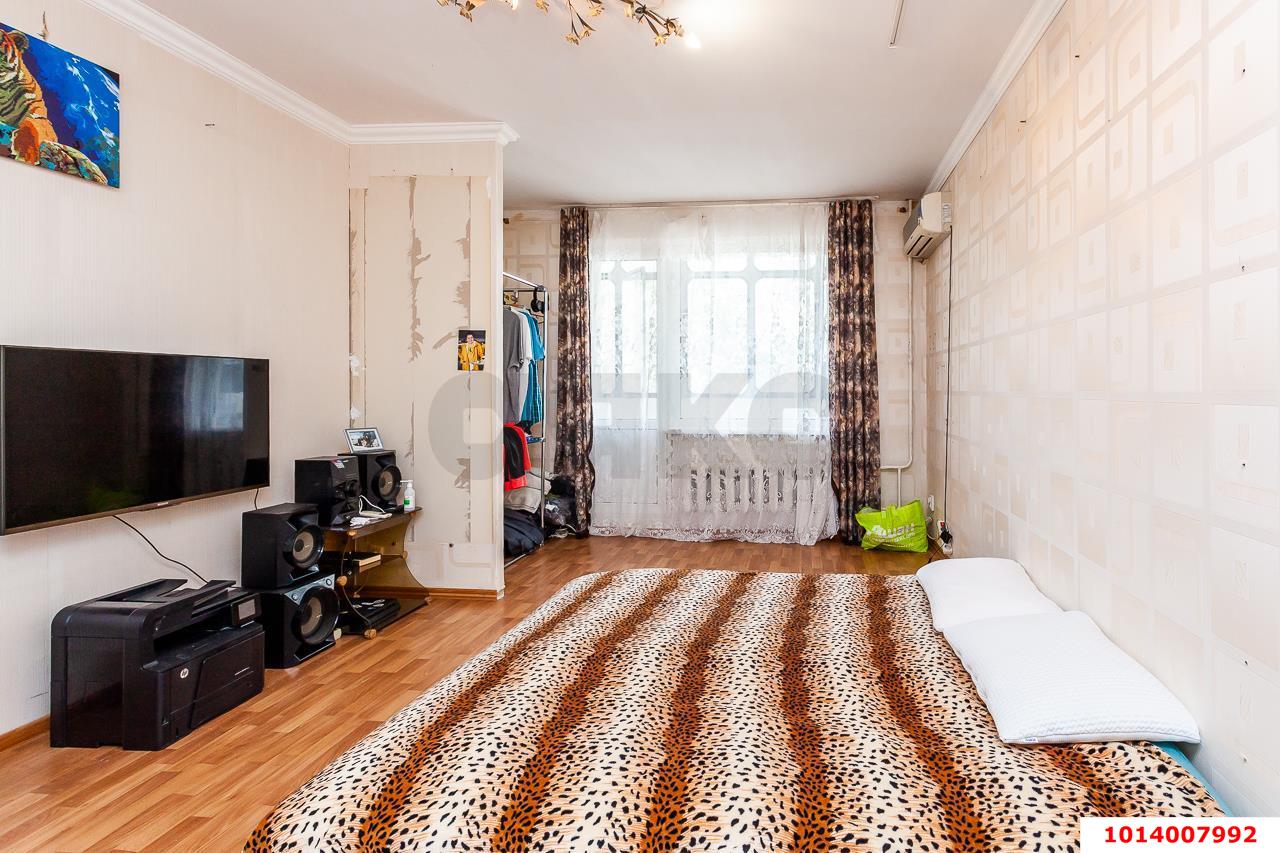 Фото №6: 3-комнатная квартира 86&nbsp;м², 5/12&nbsp;эт. - Краснодар, Западный внутригородской округ, мкр. Юбилейный, ул. Думенко, 33