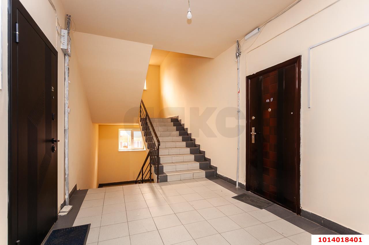 Фото №8: 2-комнатная квартира 80&nbsp;м², 3/5&nbsp;эт. - Краснодар, Прикубанский внутригородской округ, Калинино, мкр. Завод Радиоизмерительных Приборов, ул. Вологодская, 19
