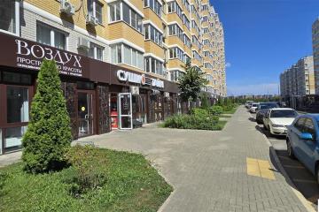 Фото №1: Торговое помещение 54&nbsp;м², 1/13&nbsp;эт. - Краснодар, мкр. Светлоград, ул. Красных Партизан, 1/4к4