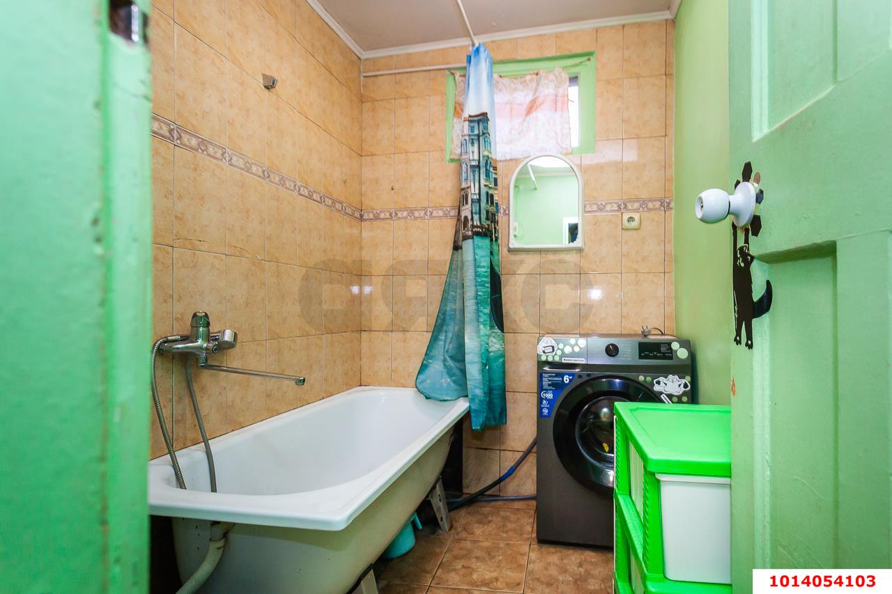 Фото №13: 2-комнатная квартира 37&nbsp;м², 1/1&nbsp;эт. - Краснодар, Центральный внутригородской округ, мкр. Центральный, ул. Леваневского, 6