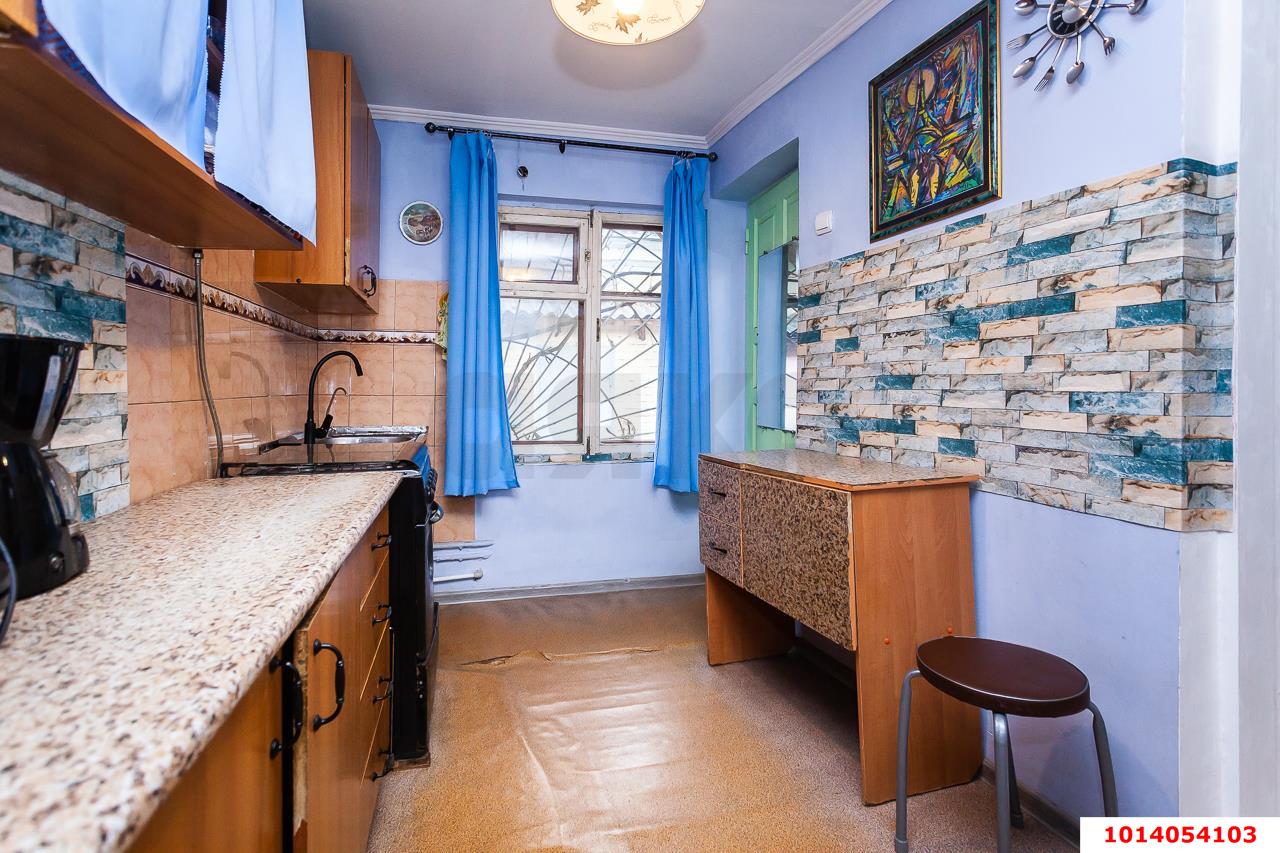 Фото №10: 2-комнатная квартира 37&nbsp;м², 1/1&nbsp;эт. - Краснодар, Центральный внутригородской округ, мкр. Центральный, ул. Леваневского, 6