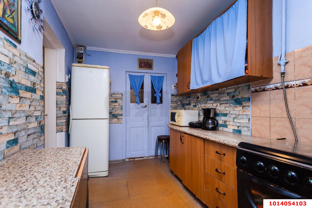 Фото №9: 2-комнатная квартира 37&nbsp;м², 1/1&nbsp;эт. - Краснодар, Центральный внутригородской округ, мкр. Центральный, ул. Леваневского, 6