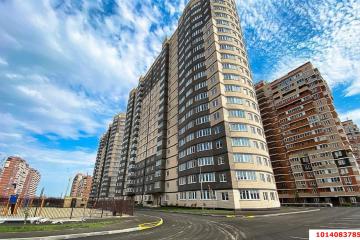 Фото №1: 1-комнатная квартира 38 м², 1/19 эт. - Краснодар, мкр. имени Петра Метальникова, ул. Тополиная, 40/1