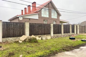 Фото №1: Дом 327 м² + 8 сот., 2 эт. - Российский, мкр. Прикубанский внутригородской округ, ул. Бархатная, 29