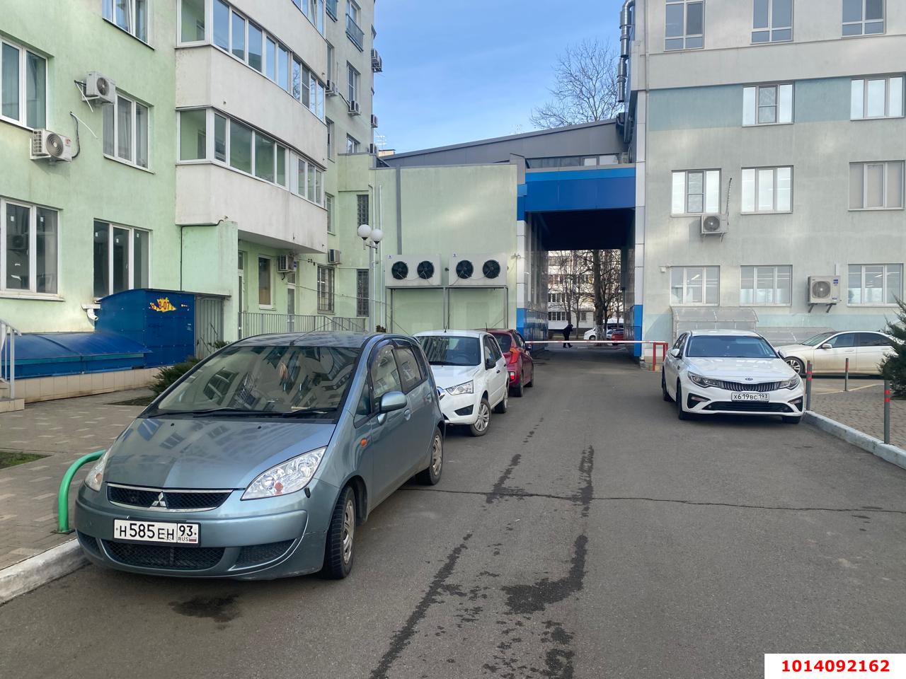Фото №3: Торговое помещение 81&nbsp;м², 1/16&nbsp;эт. - Краснодар, Карасунский внутригородской округ, Комсомольский, мкр. ЖК Форт Карасун, ул. Сормовская, 208/1