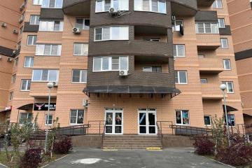 Фото №1: Торговое помещение 105 м², 1/16 эт. - Краснодар, мкр. жилой комплекс Авиатор, ул. имени Валерия Гассия, 2