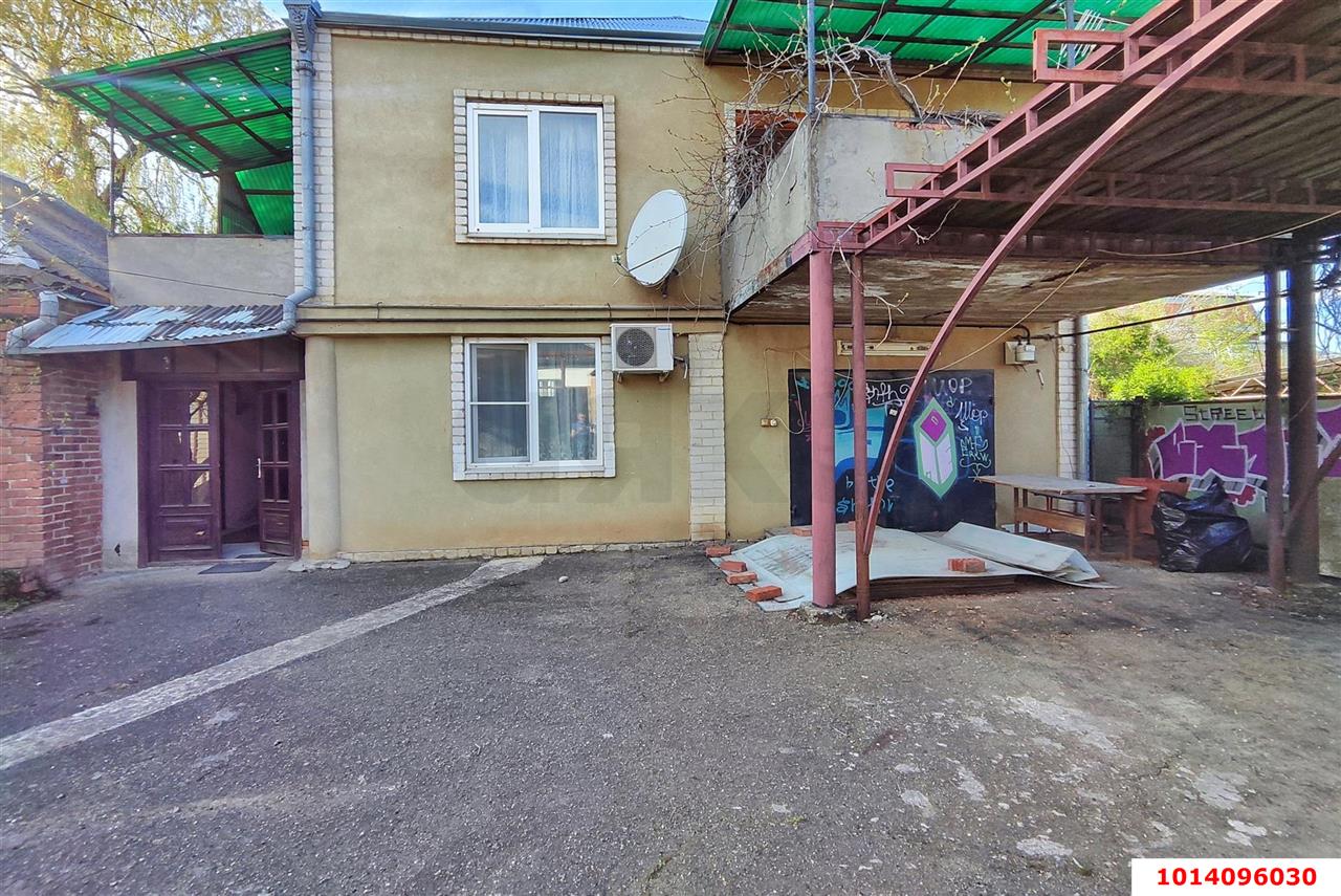 Фото №2: Дом 182&nbsp;м² + 20.5&nbsp;сот., 2&nbsp;эт. - Новая Адыгея, ул. Шовгенова, 80