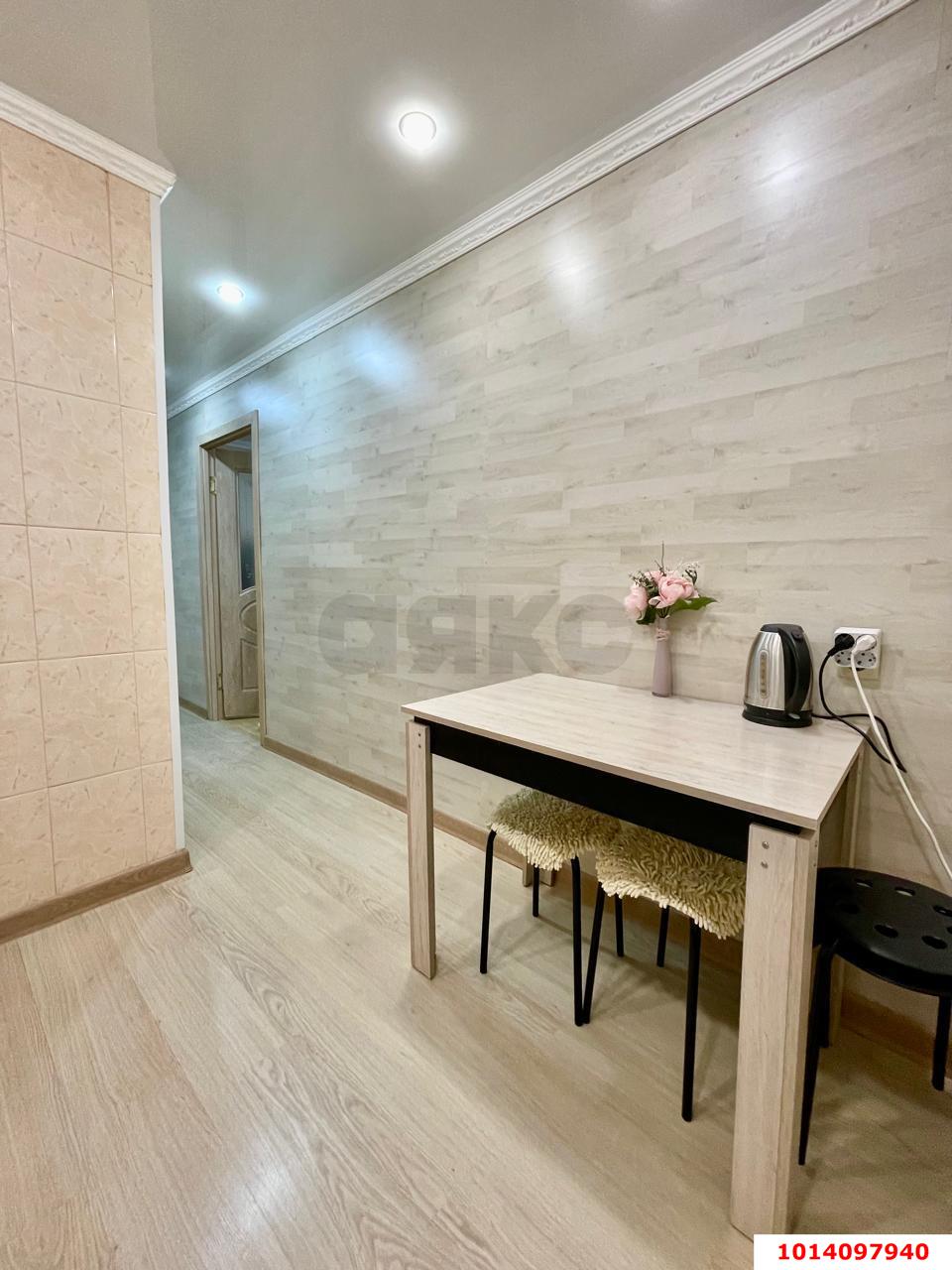 Фото №3: 2-комнатная квартира 48&nbsp;м², 3/5&nbsp;эт. - Краснодар, Западный внутригородской округ, мкр. Горгаз, ул. Южная, 28