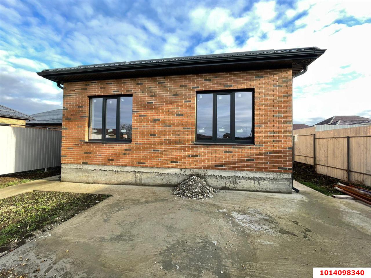 Фото №1: Дом 90&nbsp;м² + 4&nbsp;сот., 1&nbsp;эт. - Красносельское, ул. Школьная, 1/10