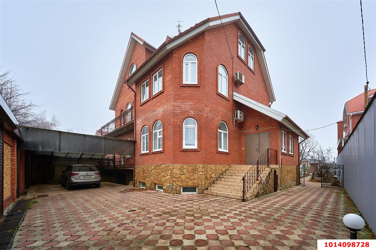 Фото №3: Дом 404&nbsp;м² + 8&nbsp;сот., 3&nbsp;эт. - Краснодар, Карасунский внутригородской округ, ж/м Пашковский, ул. Мира, 71