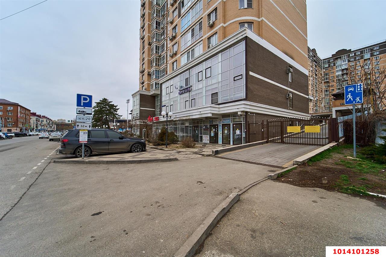 Фото №13: Торговое помещение 53&nbsp;м², -1/18&nbsp;эт. - Краснодар, Центральный внутригородской округ, ЖК Одесский, мкр. Центральный, ул. Коммунаров, 270