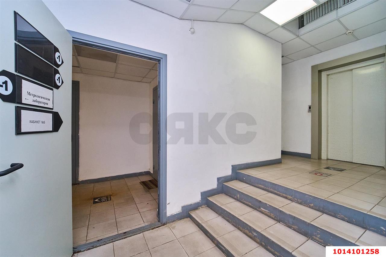 Фото №7: Торговое помещение 53&nbsp;м², -1/18&nbsp;эт. - Краснодар, Центральный внутригородской округ, ЖК Одесский, мкр. Центральный, ул. Коммунаров, 270