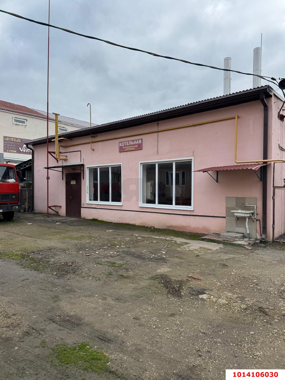 Фото №21: Торговое помещение 1034&nbsp;м², 1/2&nbsp;эт. - Усть-Лабинск, ул. Ободовского, 27