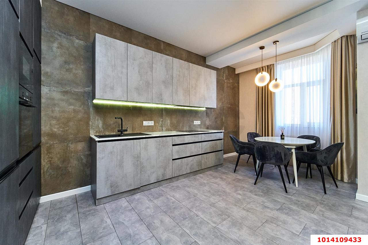 Фото №5: 3-комнатная квартира 140&nbsp;м², 7/15&nbsp;эт. - Краснодар, Западный внутригородской округ, мкр. Центральный, ул. имени Пушкина, 12
