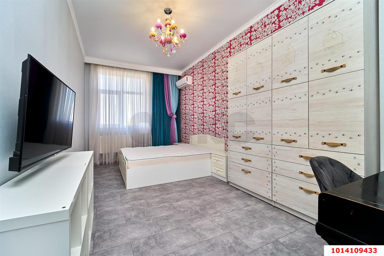 Фото №10: 3-комнатная квартира 140&nbsp;м², 7/15&nbsp;эт. - Краснодар, Западный внутригородской округ, мкр. Центральный, ул. имени Пушкина, 12