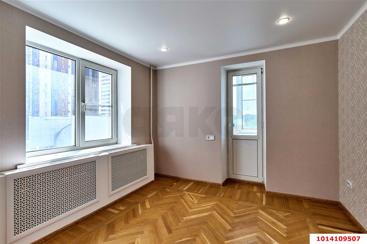 Фото №4: 3-комнатная квартира 77&nbsp;м², 4/14&nbsp;эт. - Краснодар, Западный внутригородской округ, мкр. Центральный, ул. имени Пушкина, 5