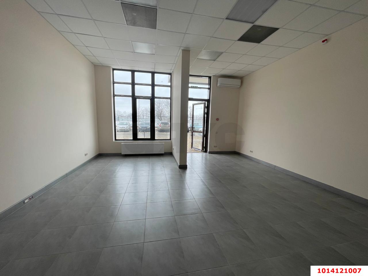 Фото №4: Торговое помещение 43&nbsp;м², 1/19&nbsp;эт. - Краснодар, Прикубанский внутригородской округ, мкр. Молодёжный, ул. Дубравная, 1