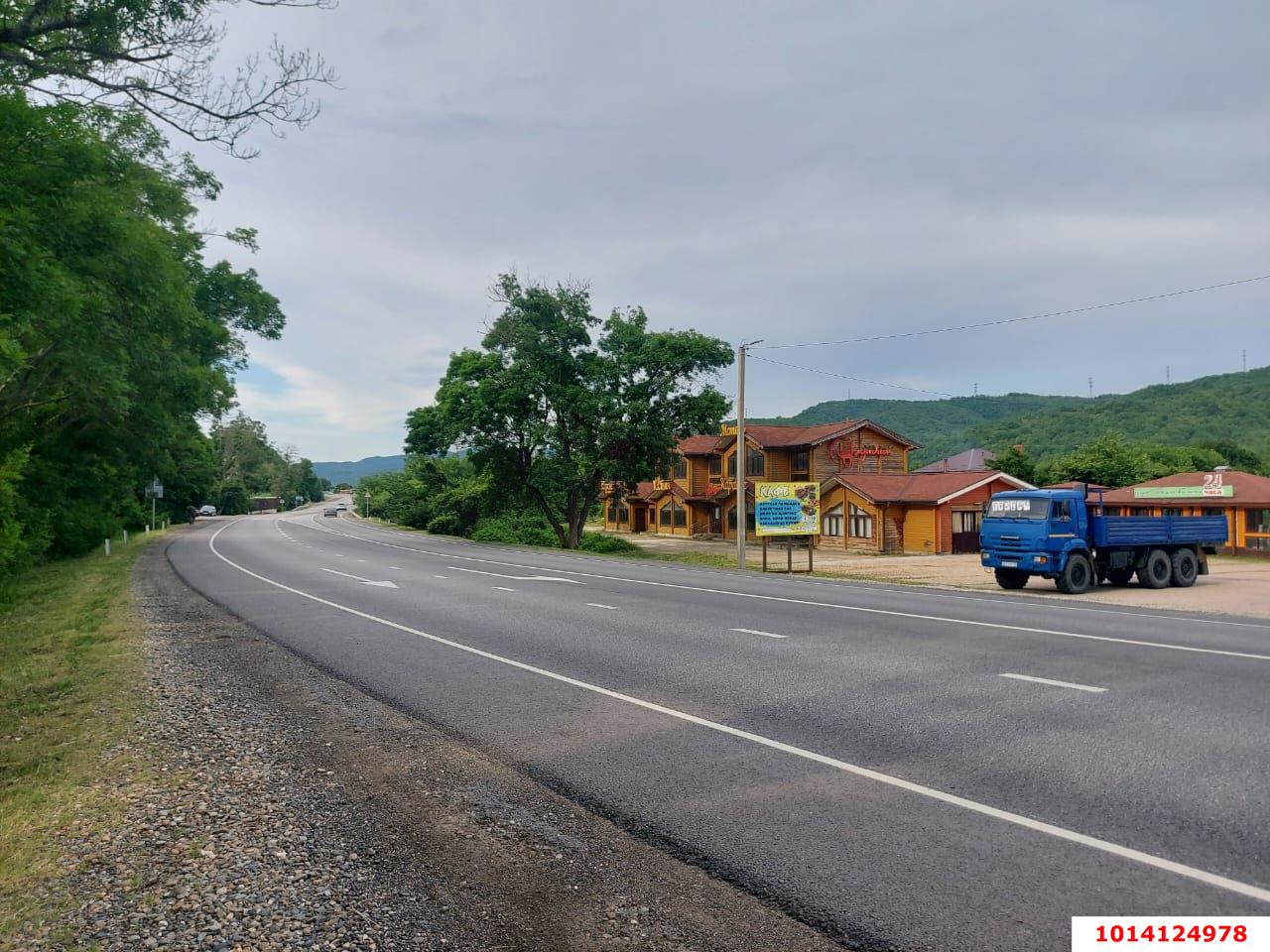 Фото №2: Отдельное здание 510&nbsp;м², 1/2&nbsp;эт. - Джубга, ул. Новороссийское шоссе, 117