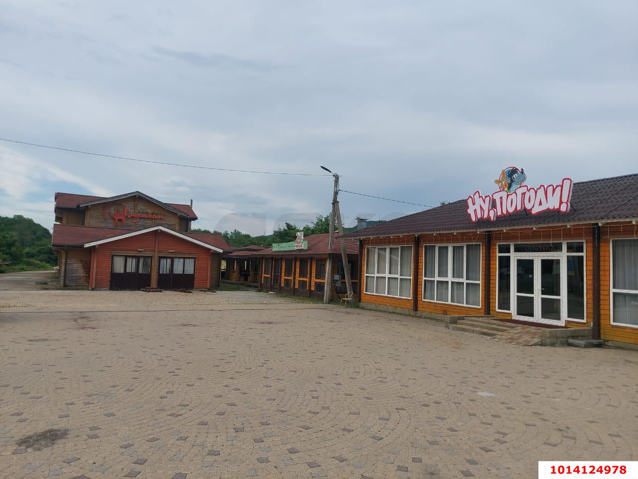 Фото №4: Отдельное здание 510&nbsp;м², 1/2&nbsp;эт. - Джубга, ул. Новороссийское шоссе, 117