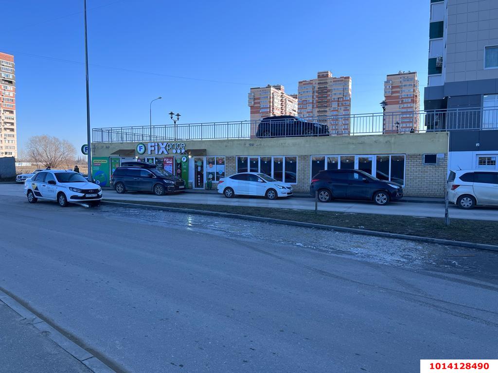 Фото №6: Торговое помещение 181&nbsp;м², 1/1&nbsp;эт. - Краснодар, мкр. Карасунский внутригородской округ, ул. Трудовой Славы