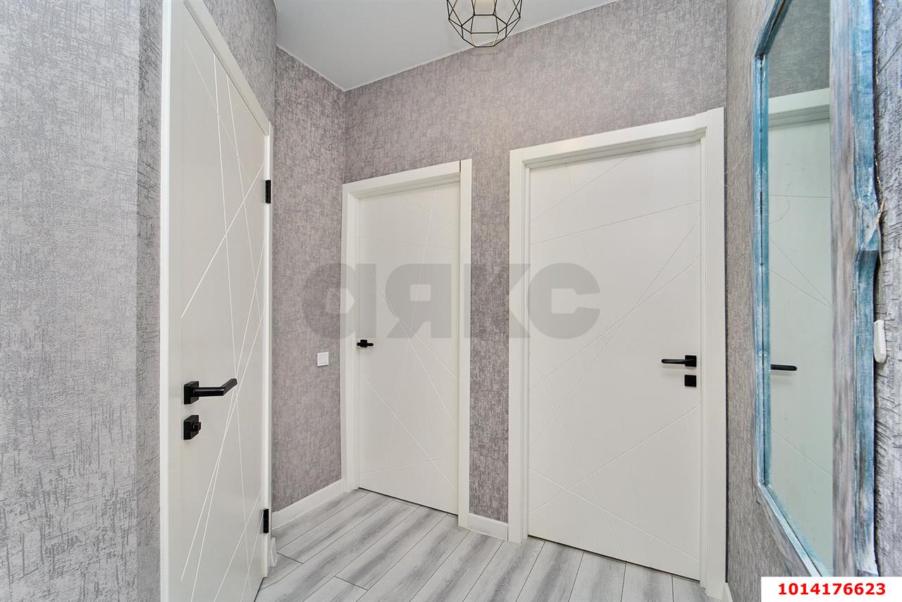 Фото №15: 1-комнатная квартира 46&nbsp;м², 2/18&nbsp;эт. - Краснодар, Прикубанский внутригородской округ, Школьный, Круглик, мкр. жилой комплекс Версаль, ул. Черниговская, 1