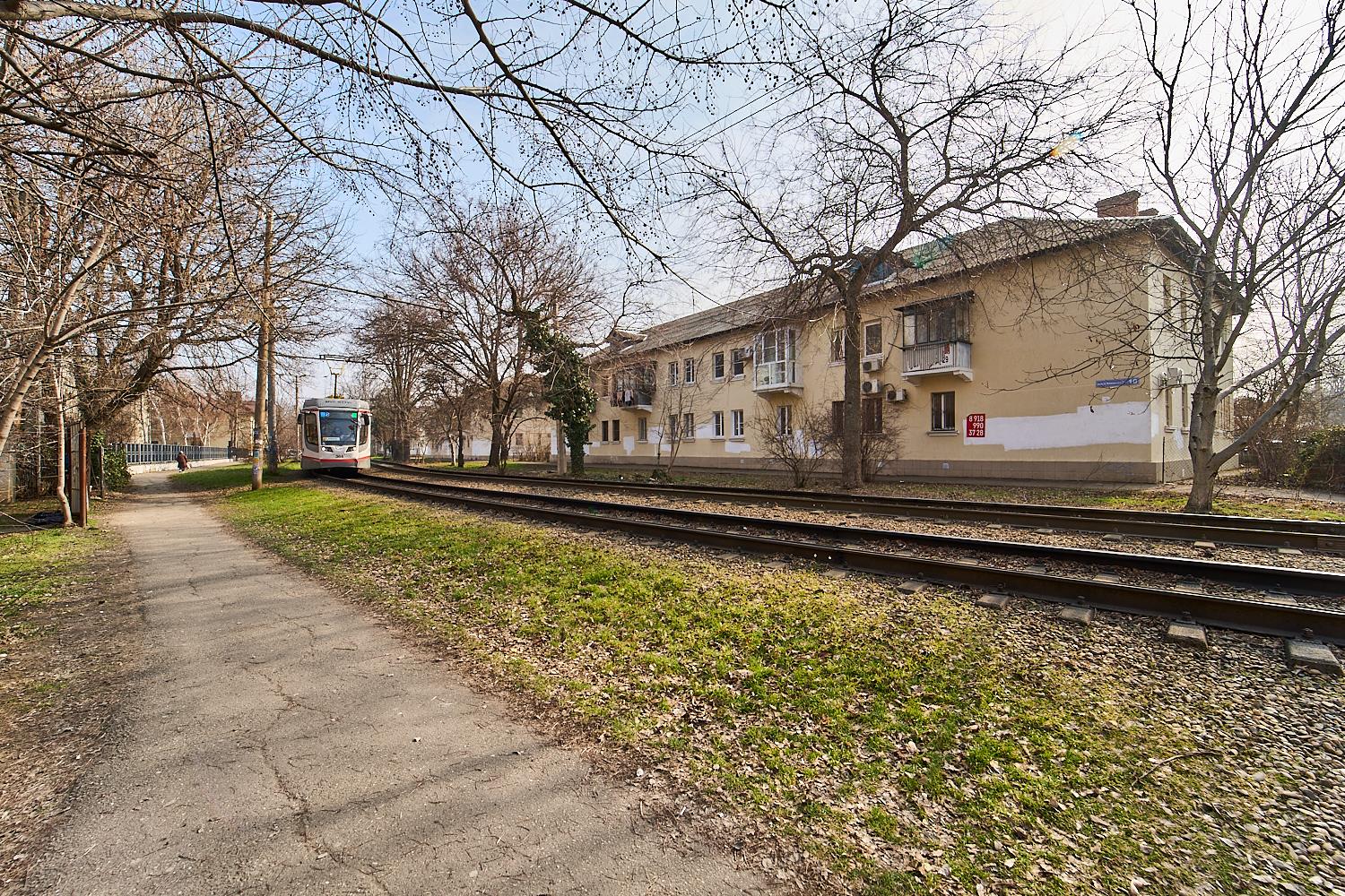 Фото №11: 3-комнатная квартира 74&nbsp;м², 1/2&nbsp;эт. - Краснодар, Центральный внутригородской округ, мкр. 40 лет Победы, ул. Клиническая, 10