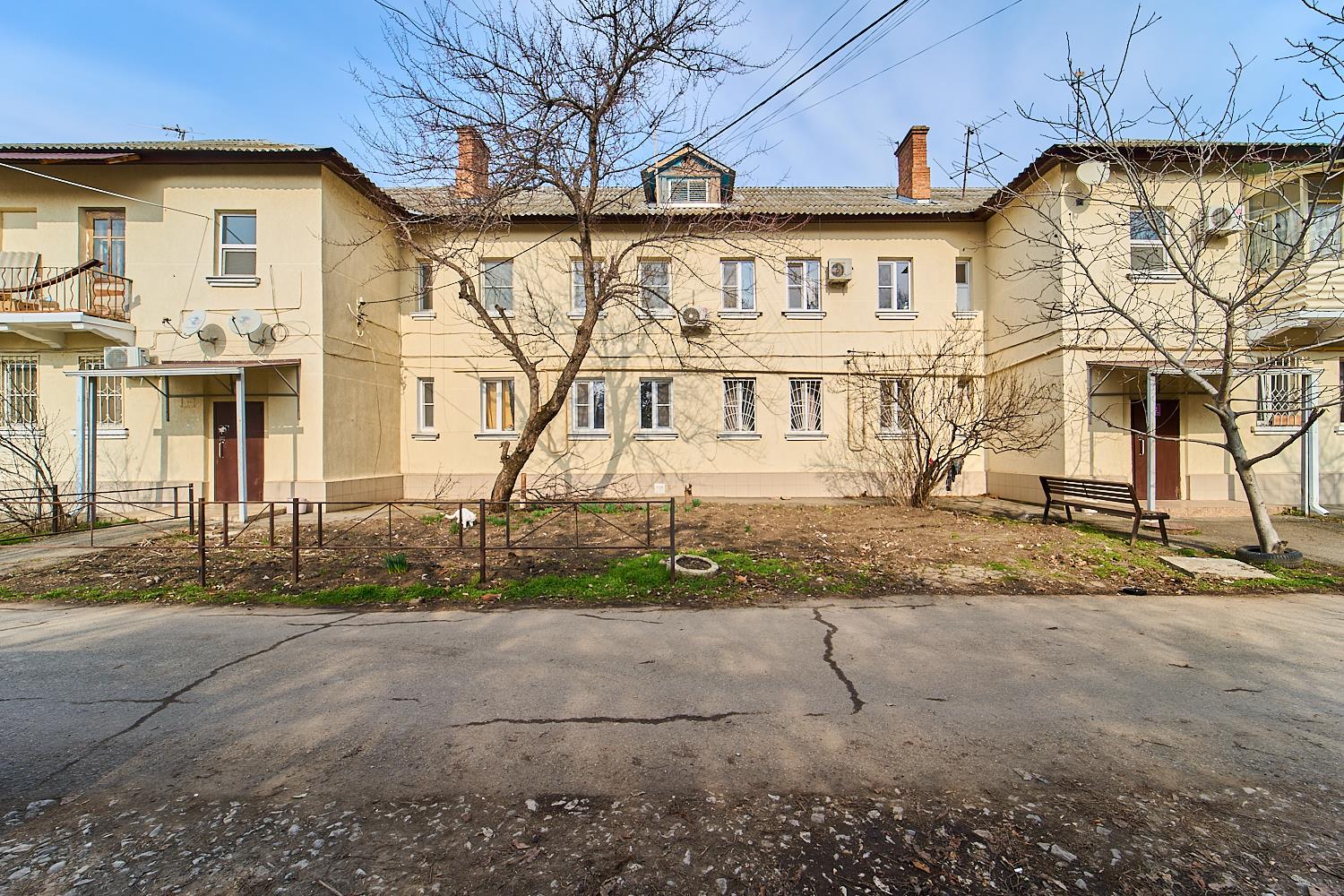 Фото №12: 3-комнатная квартира 74&nbsp;м², 1/2&nbsp;эт. - Краснодар, Центральный внутригородской округ, мкр. 40 лет Победы, ул. Клиническая, 10