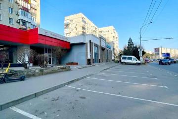 Фото №1: Торговое помещение 270 м², 1/9 эт. - Краснодар, мкр. Фестивальный, ул. имени Тургенева, 155