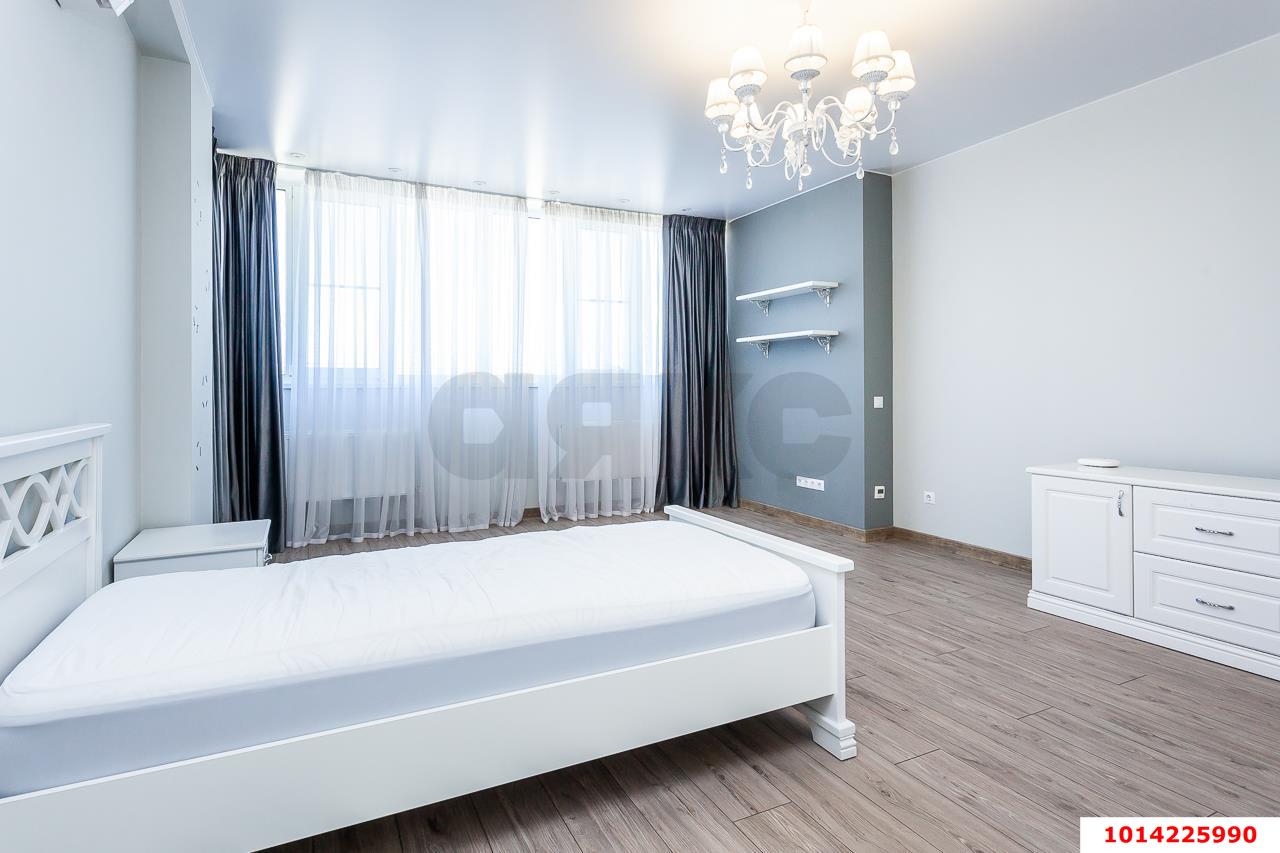 Фото №10: 4-комнатная квартира 140&nbsp;м², 17/17&nbsp;эт. - Краснодар, Прикубанский внутригородской округ, мкр. имени Маршала Жукова, ул. Александра Покрышкина, 2/2